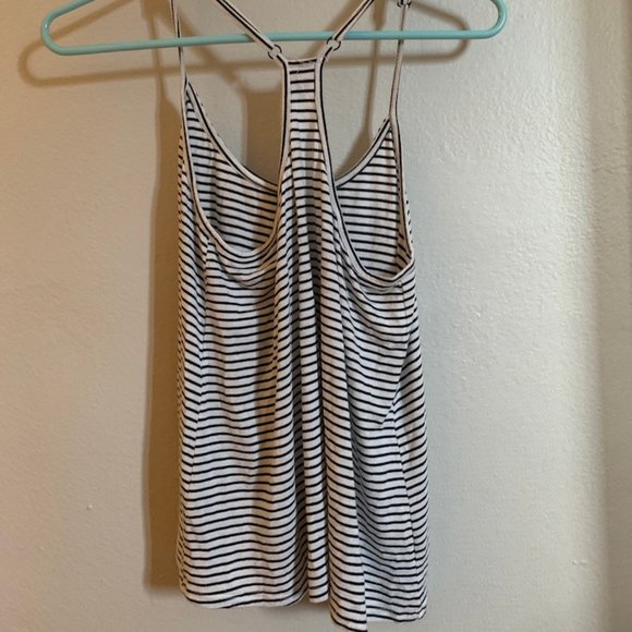 Black and white striped flowy tank top - Picture 2 of 2